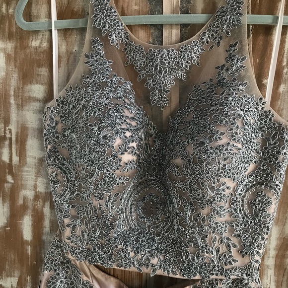 Prom dress - Picture 3 of 6